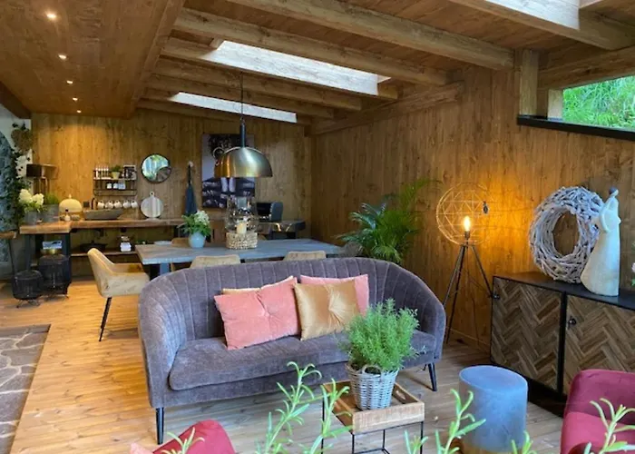 Gaestehaus Weiherhof بيت ضيافة ألباخ