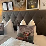 Gaestehaus Weiherhof 3* 阿尔卑巴赫
