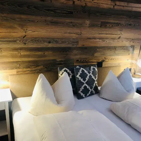 Weiherhof - Sleep, Eat&smile Gasthof 2*